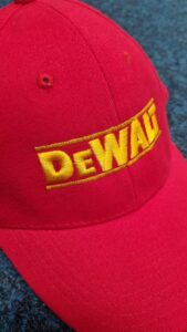 Firemní textil - kšiltovka DeWALT